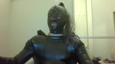 LauraWhy online show from November 2025 11:57:02 AM