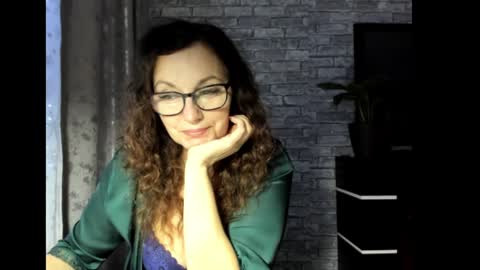 Snapshot of fey_bb chatting on January 2025 12:33:01 AM Milana online show from January 2025 12:33:01 AM