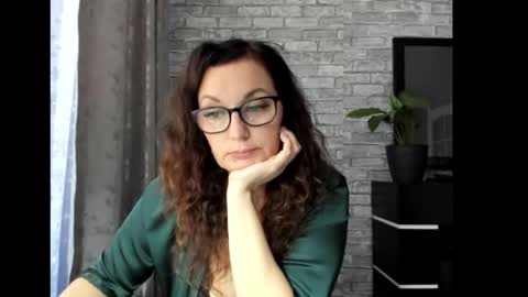 Snapshot of fey_bb chatting on February 2025 08:27:02 AM Milana online show from February 2025 08:27:02 AM