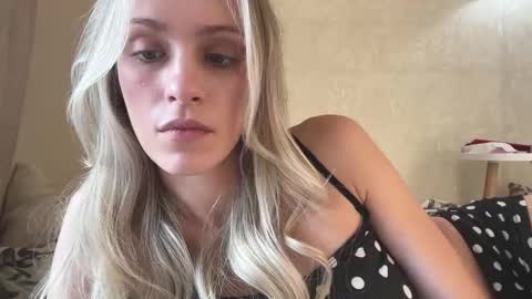 Snapshot of fflloowweerr chatting on September 2025 06:57:02 AM Lisa online show from September 2025 06:57:02 AM