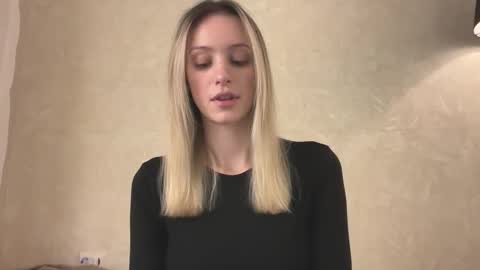 Lisa online show from December 2025 08:52:02 AM