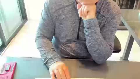 Snapshot of fhetzl chatting on October 2025 12:10:01 AM fhetzl online show from October 2025 12:10:01 AM