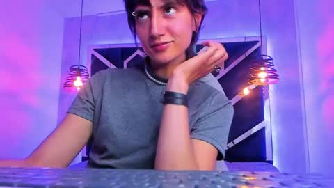   online show from December 2024 02:58:02 PM