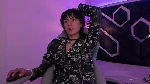   online show from January 2025 09:28:02 PM