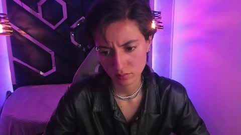   online show from January 2025 03:01:02 PM