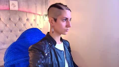   online show from November 2025 12:09:02 PM