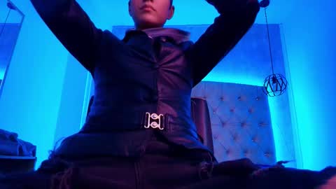   online show from December 2025 07:29:02 PM