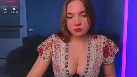 Snapshot of fififlower chatting on March 2026 04:24:02 PM Rebecca online show from March 2026 04:24:02 PM