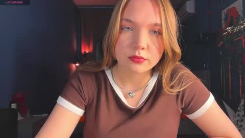 Snapshot of fififlower chatting on May 2026 05:09:02 PM Rebecca online show from May 2026 05:09:02 PM