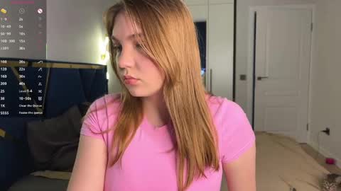 Snapshot of fififlower chatting on May 2026 04:35:02 PM Rebecca online show from May 2026 04:35:02 PM