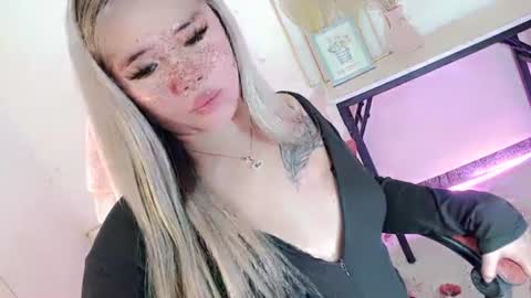 Snapshot of filipina_slutty69xxx chatting on July 2026 05:55:01 PM Angela DONT FORGET TO FOLLOW AND GIVE ME APPRECIATION online show from July 2026 05:55:01 PM