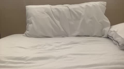 filouxx70 online show from April 2026 06:30:01 PM