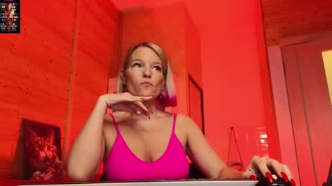 Lady online show from April 2026 04:56:01 PM