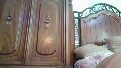 findombratty online show from April 2026 06:24:02 PM