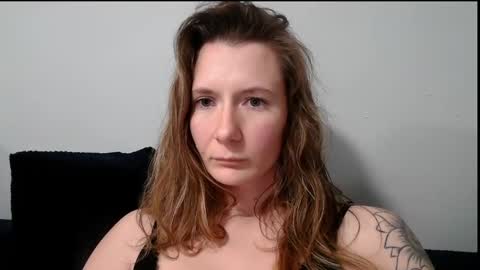 Goddess Natalia Findom online show from November 2025 09:52:01 PM