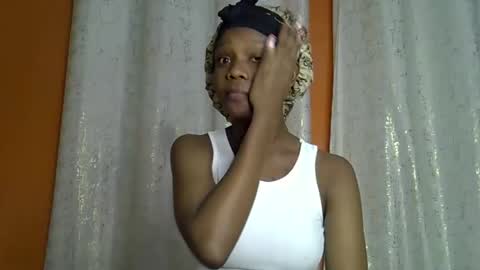 fine_queen12 online show from April 2026 12:46:01 PM