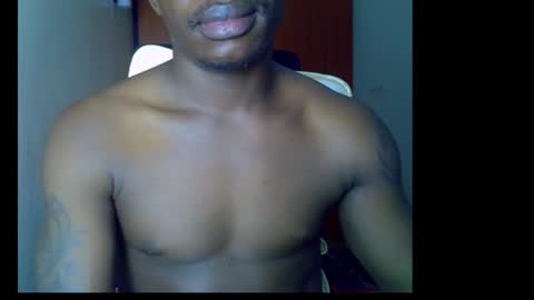 Snapshot of fineebony chatting on May 2026 11:22:02 PM HOT AND SWEET online show from May 2026 11:22:02 PM
