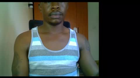 Snapshot of fineebony chatting on May 2026 06:54:02 AM HOT AND SWEET online show from May 2026 06:54:02 AM