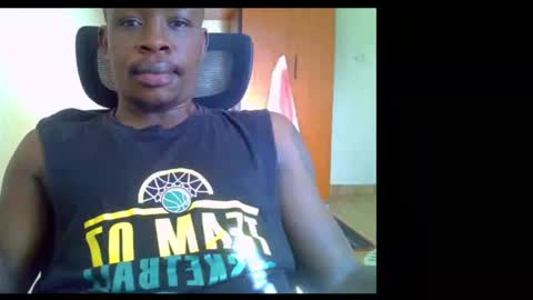 Snapshot of fineebony chatting on May 2026 05:58:02 AM HOT AND SWEET online show from May 2026 05:58:02 AM