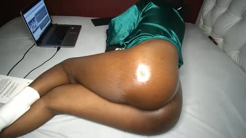 Snapshot of finito_nyl chatting on December 2024 10:45:01 PM Rania online show from December 2024 10:45:01 PM