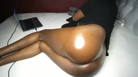 Snapshot of finito_nyl chatting on December 2024 11:35:01 PM Rania online show from December 2024 11:35:01 PM