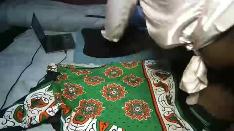 Snapshot of finito_nyl chatting on September 2025 12:43:02 AM Rania online show from September 2025 12:43:02 AM