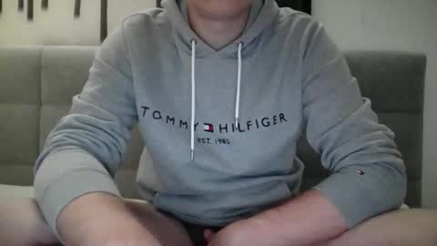 Snapshot of finn_99 chatting on November 2025 07:34:02 PM Finn online show from November 2025 07:34:02 PM