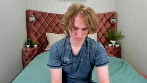 Snapshot of finnbev chatting on June 2026 08:12:02 PM finnbev online show from June 2026 08:12:02 PM