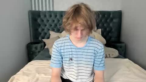 Snapshot of finnbev chatting on June 2026 08:44:01 PM finnbev online show from June 2026 08:44:01 PM