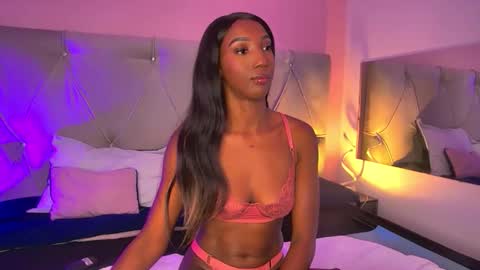 Snapshot of fiorelalenin chatting on October 2025 07:03:01 PM Fiorela Lenin online show from October 2025 07:03:01 PM