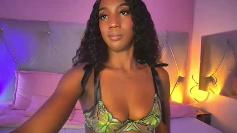 Fiorela Lenin  online show from February 2026 06:23:01 PM