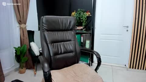 Kallisy online show from September 2025 09:14:01 PM