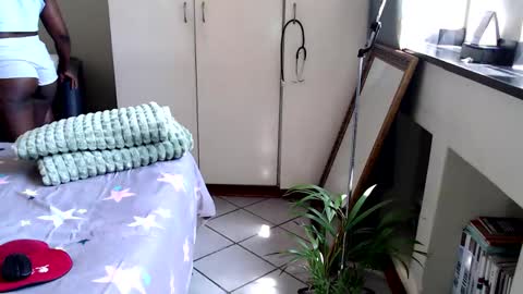 fitblair66_ online show from November 2025 11:43:02 AM