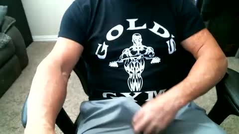 fitguy40 online show from January 2026 07:50:01 PM