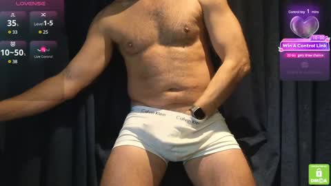 Snapshot of fitguy_84 chatting on January 2025 07:22:01 PM fitguy_84 online show from January 2025 07:22:01 PM
