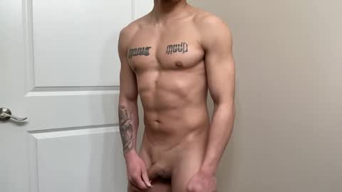 Snapshot of fithornyandtatted chatting on March 2025 06:00:02 PM fithornyandtatted online show from March 2025 06:00:02 PM