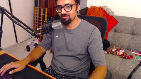 fizz6572 online show from October 2025 07:14:02 PM