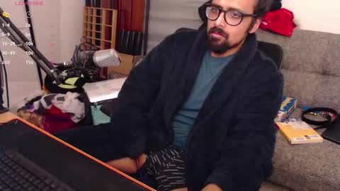 fizz6572 online show from November 2025 08:33:02 PM