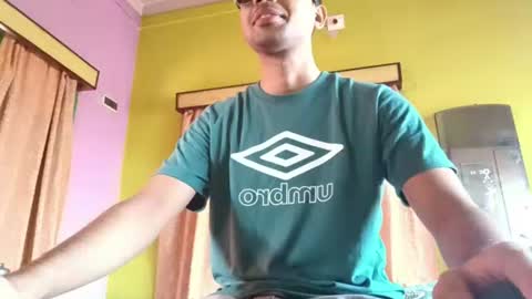 Snapshot of fizz_04_fun chatting on June 2026 04:32:02 AM Ur BoyToy online show from June 2026 04:32:02 AM