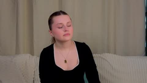 Amelia online show from April 2026 06:19:01 AM