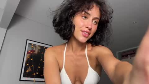 Snapshot of flaming_hotty chatting on November 2025 05:06:01 AM Eva online show from November 2025 05:06:01 AM