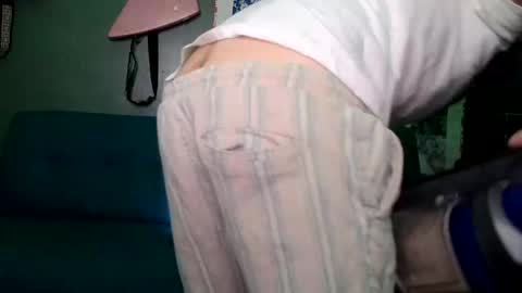 Flannel Dong online show from November 2025 06:57:02 AM