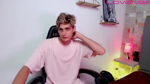 Flaquito online show from April 2026 09:05:02 PM