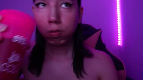 Alexa online show from October 2025 04:42:01 AM