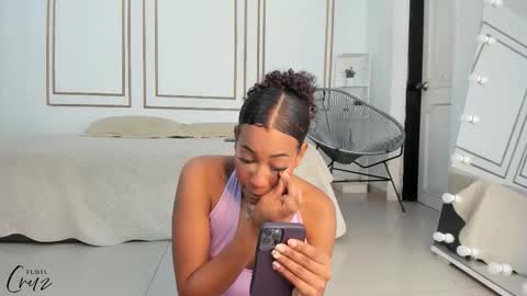 Flavia online show from October 2025 07:22:02 PM