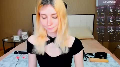 FlexiMona online show from October 2025 09:30:02 AM