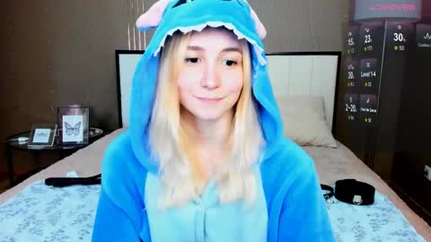 FlexiMona online show from October 2025 10:01:01 AM