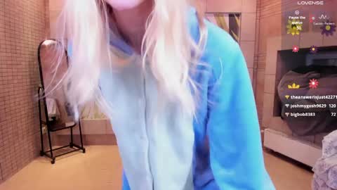 FlexiMona online show from April 2026 07:07:02 PM