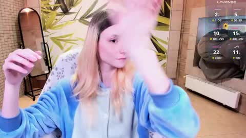 FlexiMona online show from April 2026 10:03:02 AM