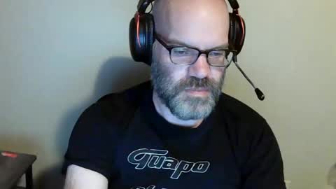 Snapshot of flez85 chatting on October 2025 05:13:01 AM Derek online show from October 2025 05:13:01 AM